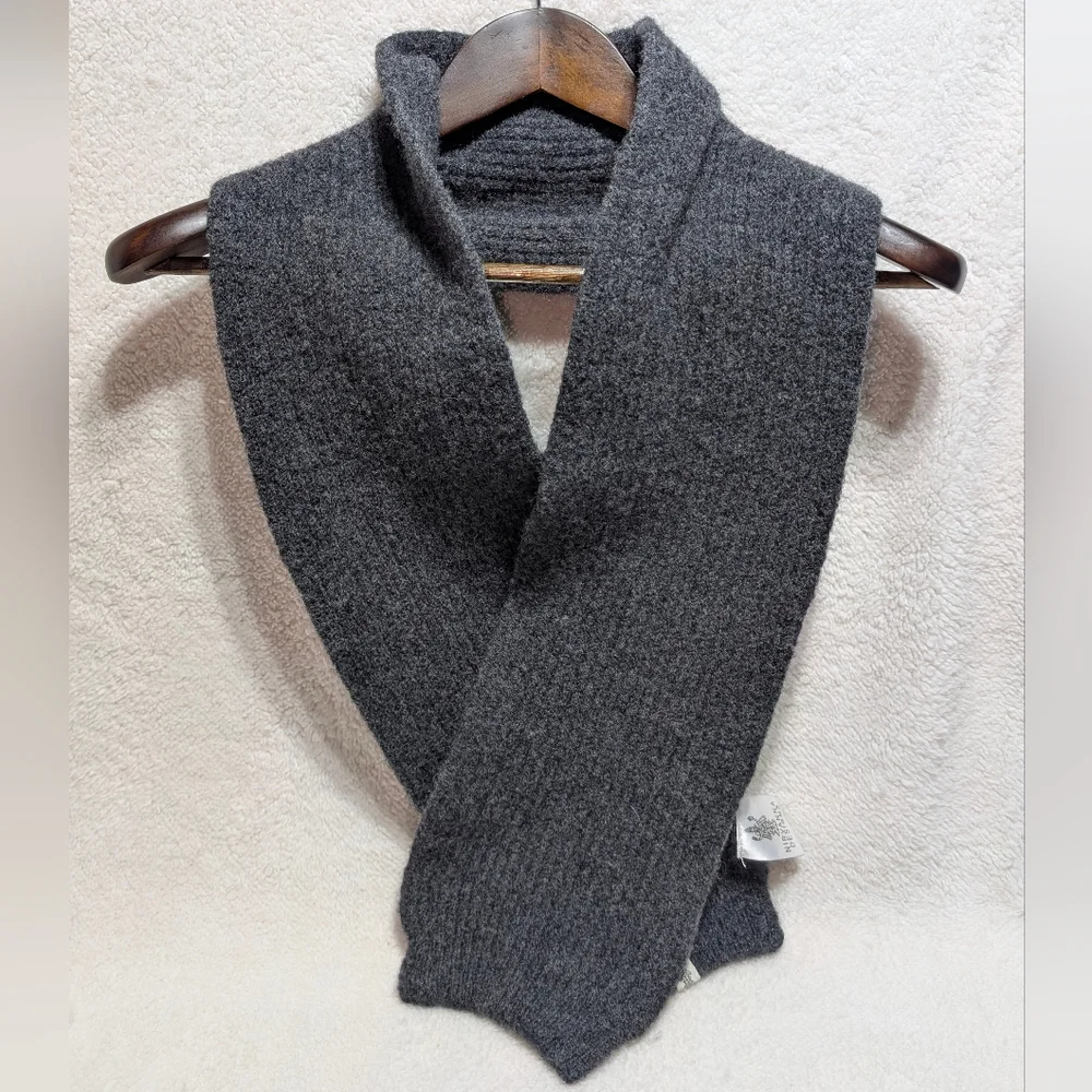 Nirvana Designs 100% Merino Wool Handknit Scarf Made In Nepal Gray Natural Fiber